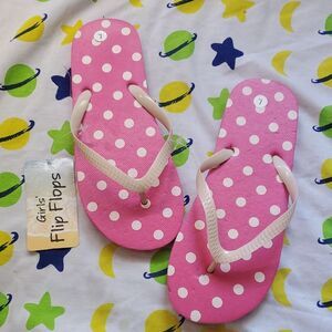 Girls' Large Pink Polka Dot Flip Flops NWT 🌏5/$10🌏